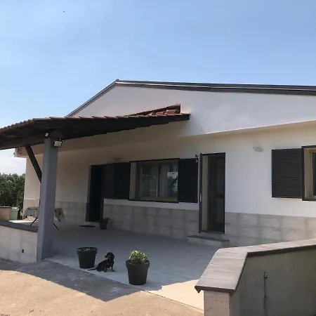 Villetta Gallo Casa Vacanze Humanitas Catania Centro Sicilia Clinica Humanitas Country house