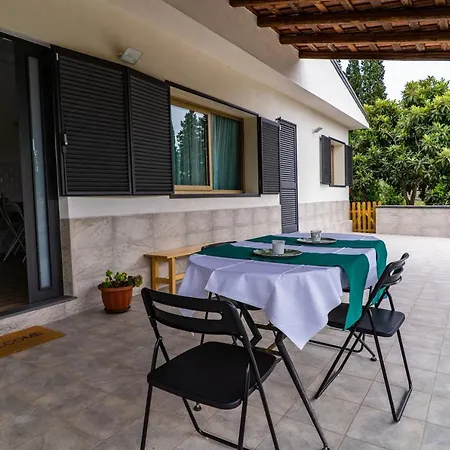 Villetta Gallo Casa Vacanze Humanitas Catania Centro Sicilia Clinica Humanitas Misterbianco